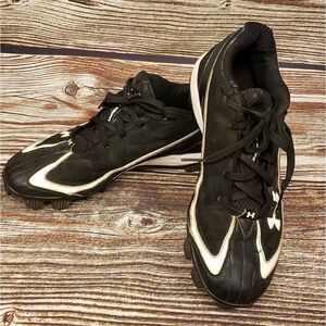 Under Armour boys cleats size 8.5 Pre-owned